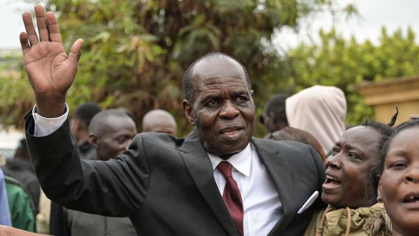 El pastor de ‘Babies Miracle’ de Kenia muere en choque de carreteras