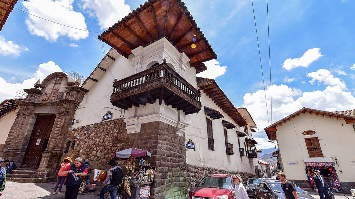 Una piscina vacía en Perú es un monumento a los inconvenientes de la preservación histórica