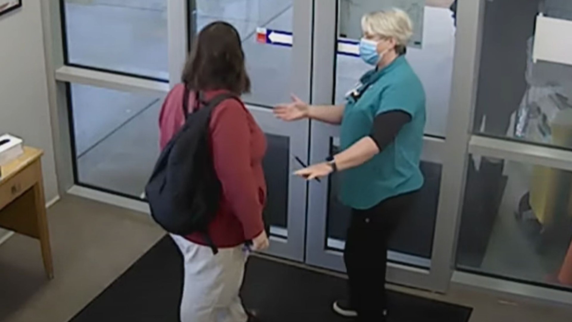 Momento escalofriante El asesino de hongos, Erin Patterson, se descarga del hospital que provoca pánico después de la comida fatal