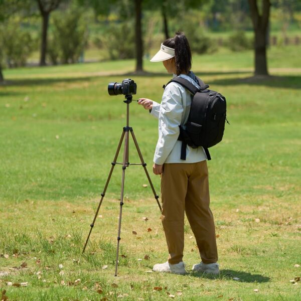 Amazon Basics 50-inch Lightweight Portable Camera Mount Tripod Stand with Bag, for Travel Photography, Champagne - Image 7