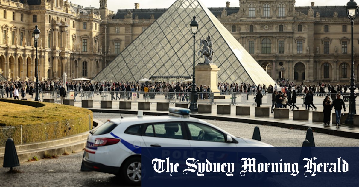 Two men arrested in $150m jewel heist investigation