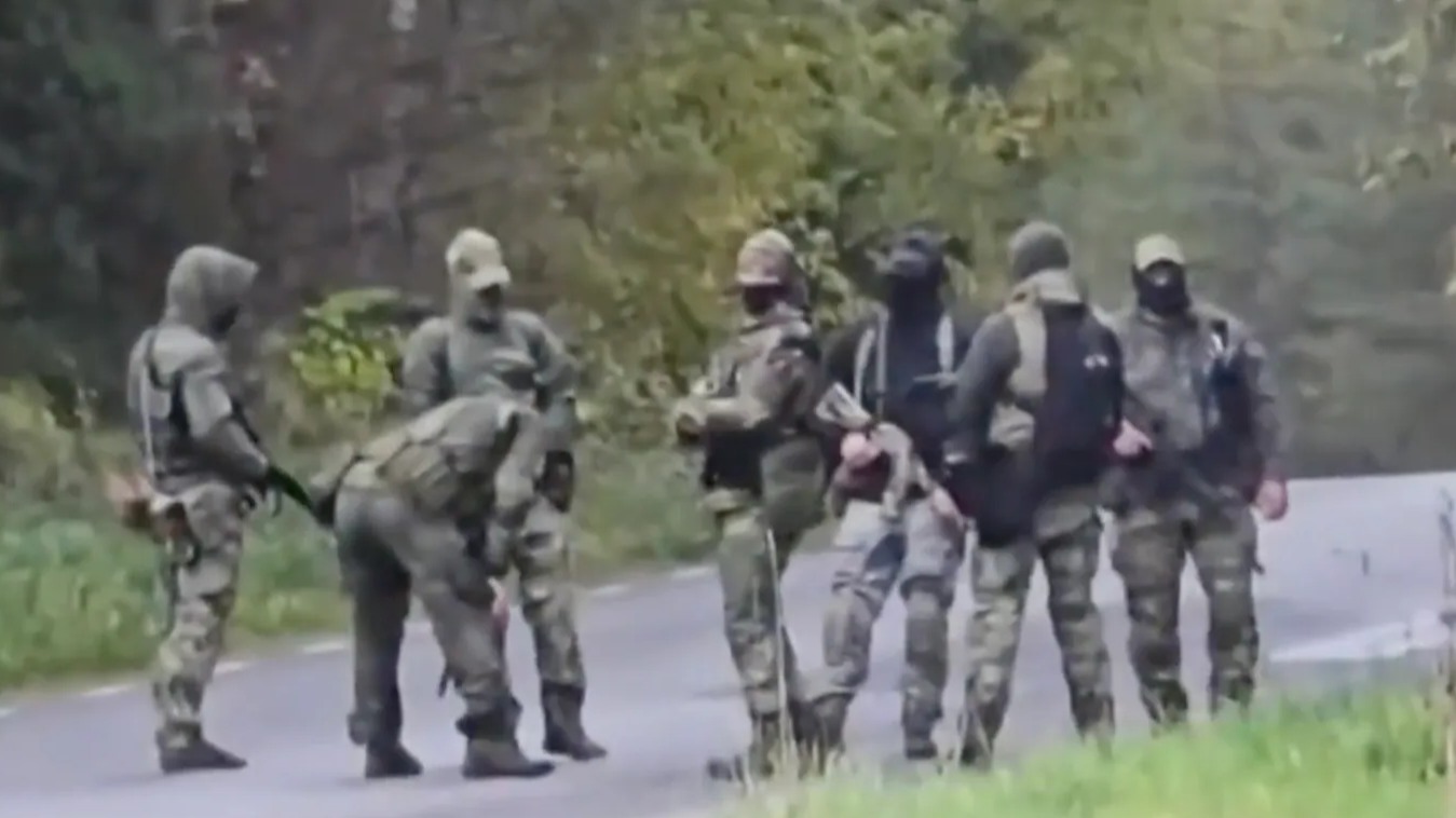 Fears of Putin’s ‘little green men’ lurking on Nato’s frontier with Russia sparks border closure to prevent ‘escalation’