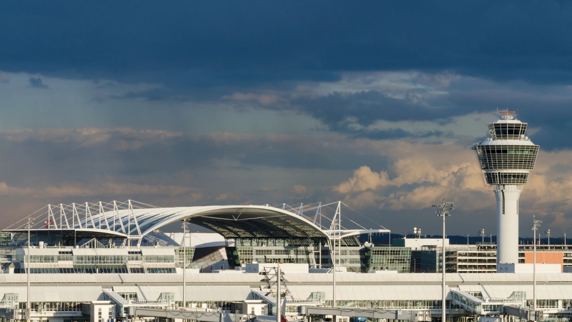 Flight chaos as Munich airport shuts and flights grounded after ‘drones spotted’ – days after bomb threat