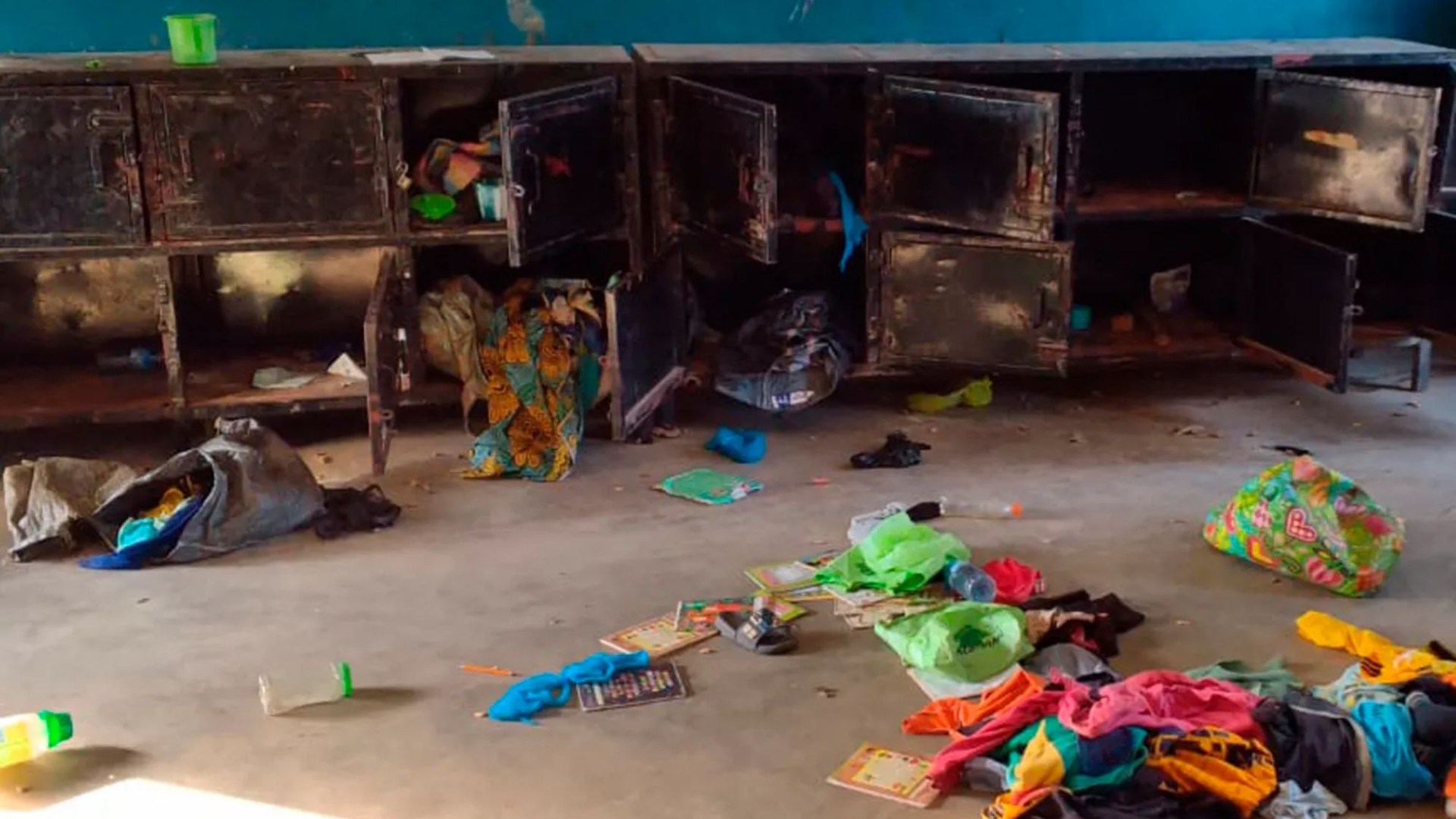 Gunmen abduct more than 300 children & teachers from school in Nigeria after Trump’s threat to unleash US military