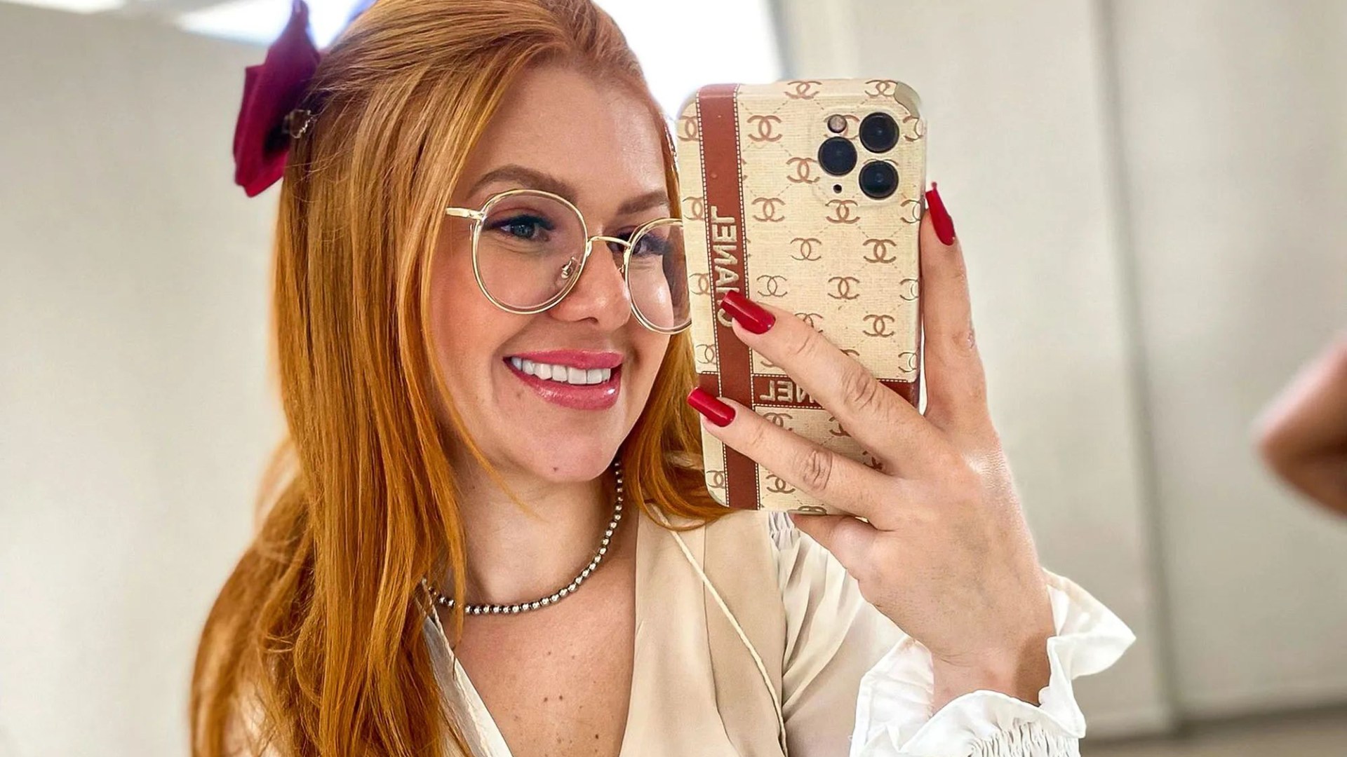 Horror as pressure cooker explosion leaves influencer with ‘agonising’ burns on her face and chest