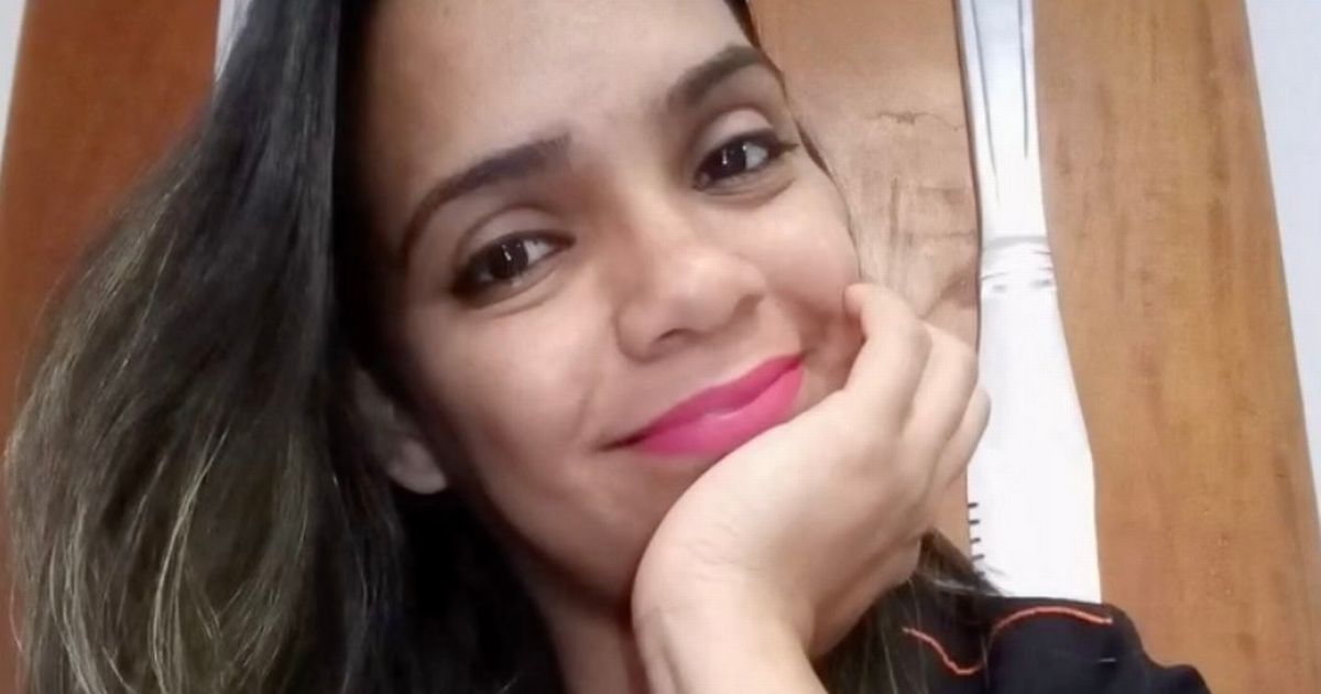 Woman unable to move, see or speak after tummy tuck and liposuction goes wrong