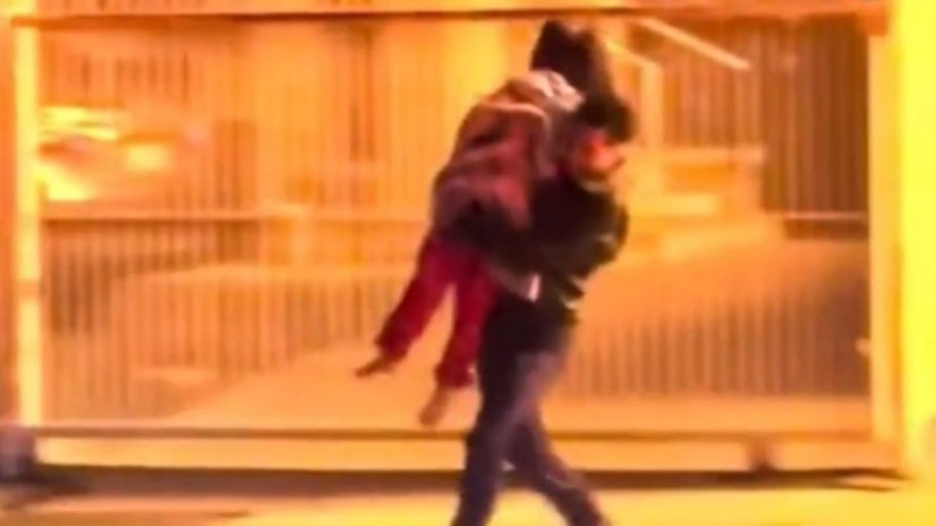 Incredible moment hero off-duty paramedic rescues girl, 7, from house inferno sprinting past flames to get her out